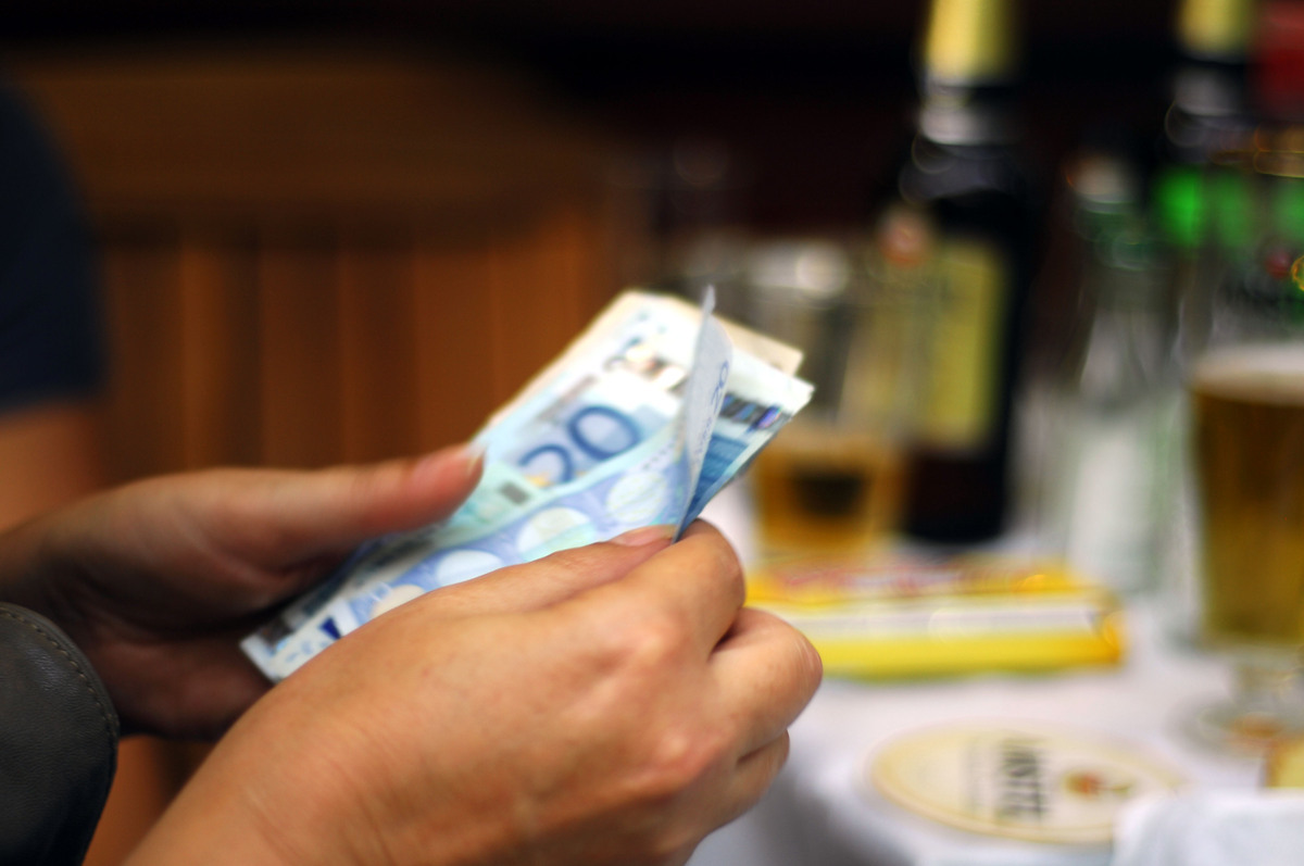 Η Ελλάδα “στεγνώνει” από ρευστό σε τρεις εβδομάδες – Δήλωση αξιωματούχου από τις Βρυξέλλες