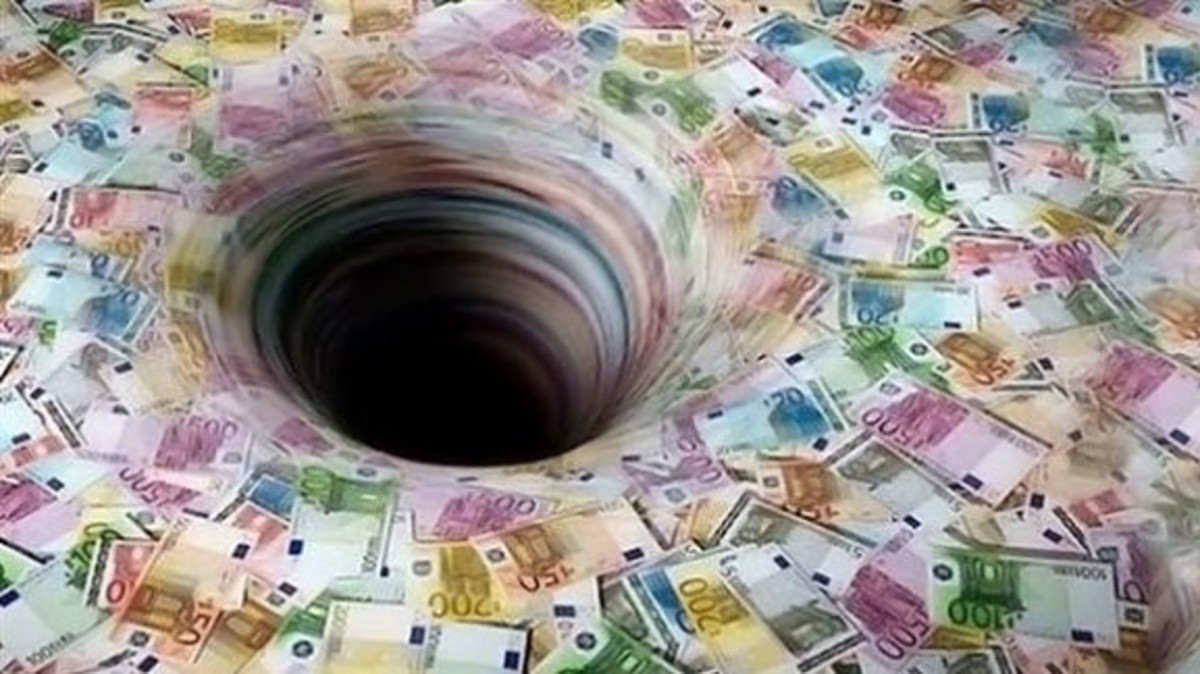 «Τράβηξαν» καταθέσεις 22,4 εκατ. δολαρίων πριν το κούρεμα – 4 συναλλαγές από εταιρεία που εκπροσωπεί το Γραφείο του Νίκου Αναστασιάδη