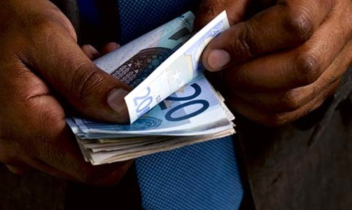 Αλλαγές στη λίστα πληρωμών για 50.000 εφάπαξ – Περιορίζεται το “ψαλίδι” για όσους κατέθεσαν αιτήσεις έως το τέλος του 2013