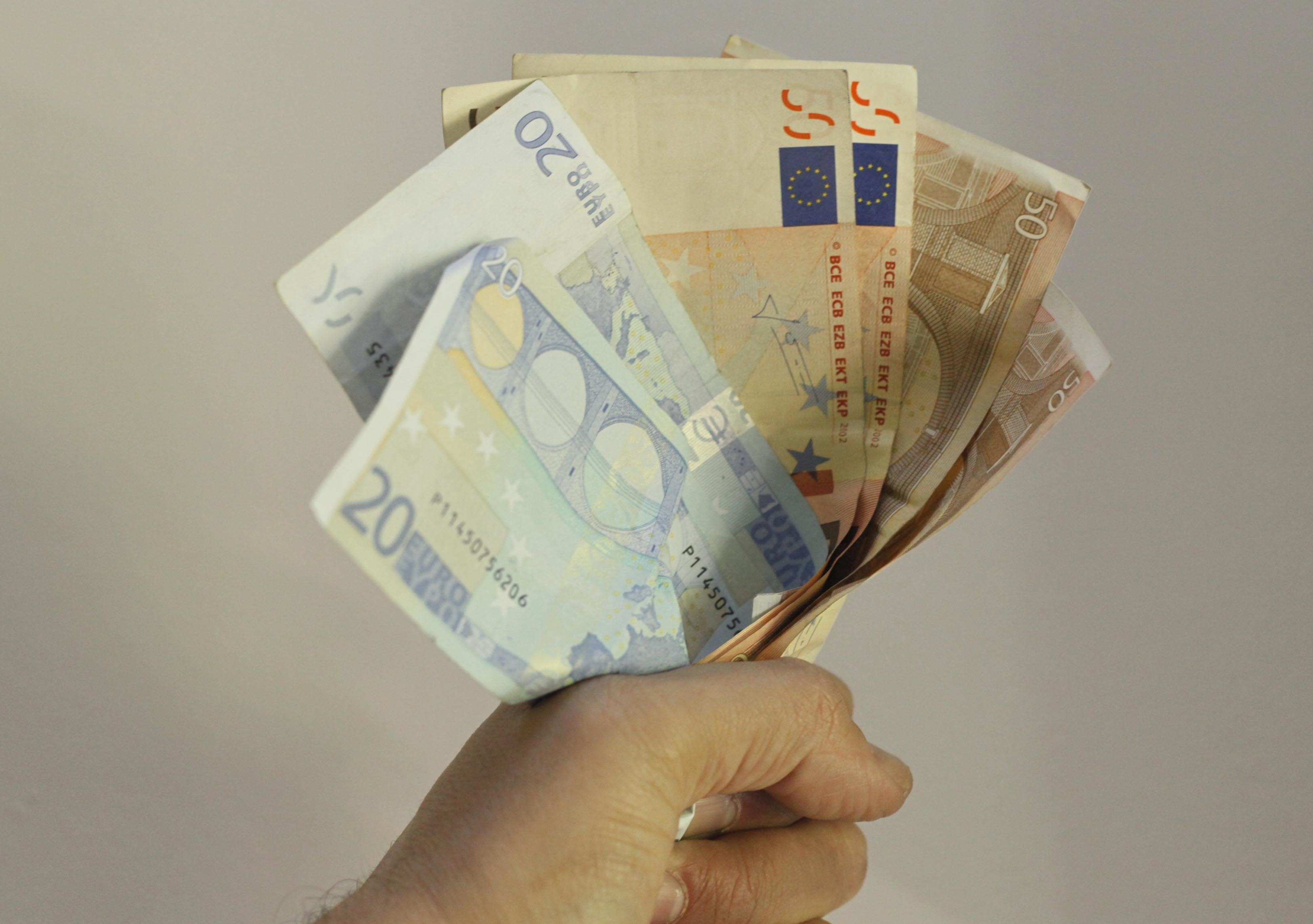 Με 115 εκατ. ευρώ ενισχύει δήμους της χώρας το υπουργείο Εσωτερικών