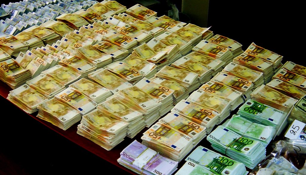 Παράταση 18 μηνών στις επιχειρήσεις που έχουν ενταχθεί στους αναπτυξιακούς νόμους