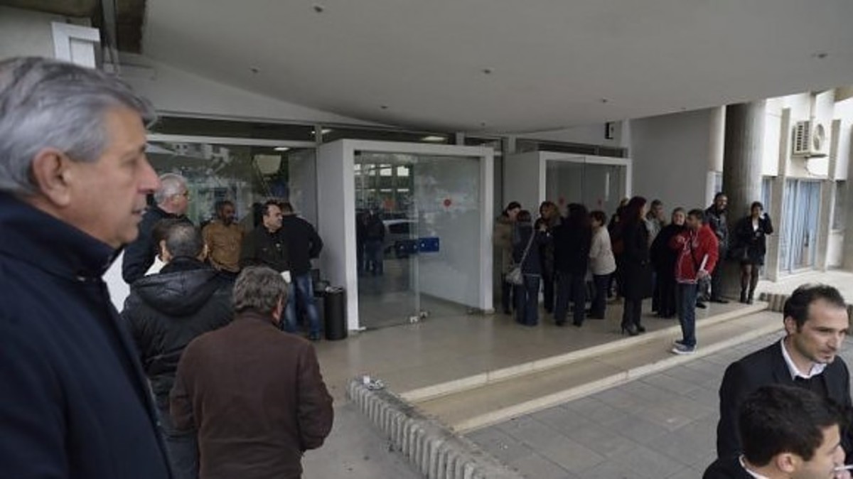 Κύπρος: Το δικαστήριο μετατράπηκε σε ρινγκ – Πήγαν να λιντσάρουν και δικαστές!