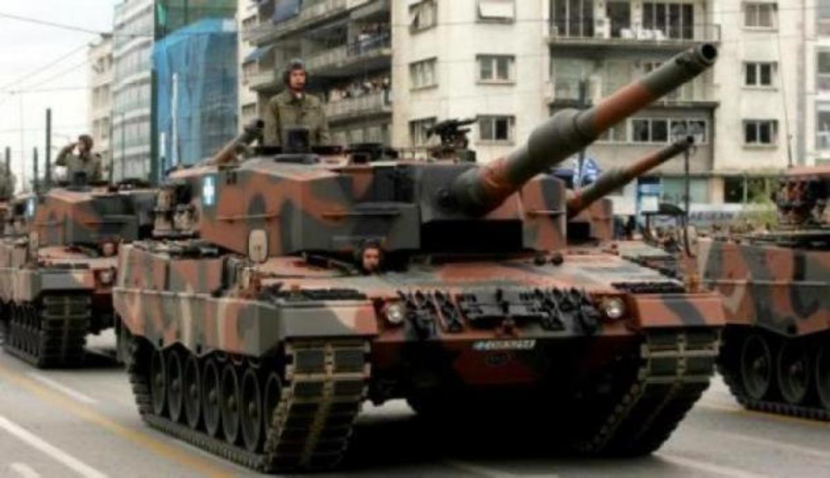 Εξοπλισμοί – Μίζες: Τι λένε οι πολίτες με μηνύματά τους σε twitter και facebook