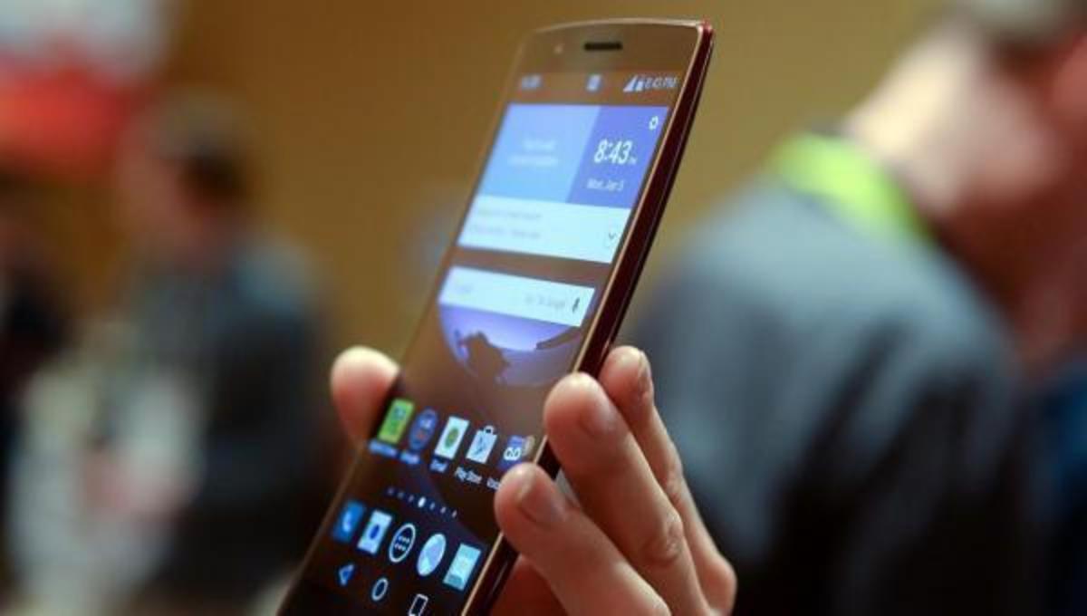 Gadget: Αυτό είναι το νέο κυρτό smartpohone της LG