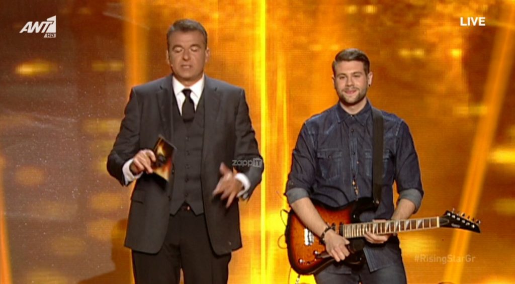 Κατέρρευσε ο Γιώργος Λιάγκας στη σκηνή του Rising Star! Ανέλαβε η Δέσποινα Βανδή