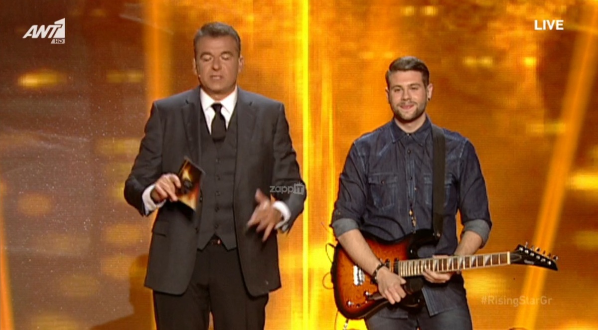 Κατέρρευσε ο Γιώργος Λιάγκας στη σκηνή του Rising Star! Ανέλαβε η Δέσποινα Βανδή