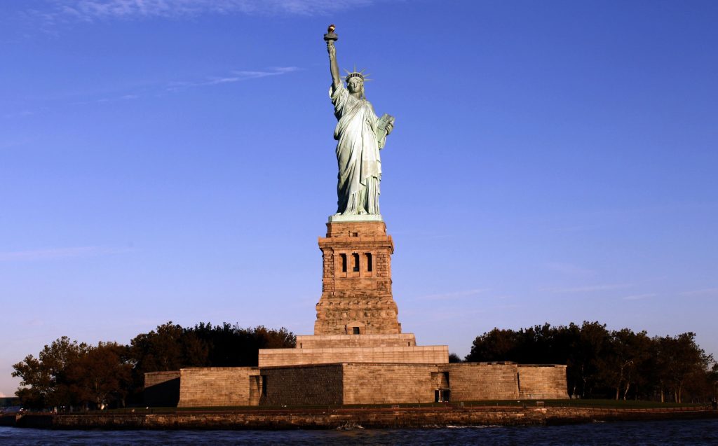 Έκλεισε τα 125 το Άγαλμα της Ελευθερίας!