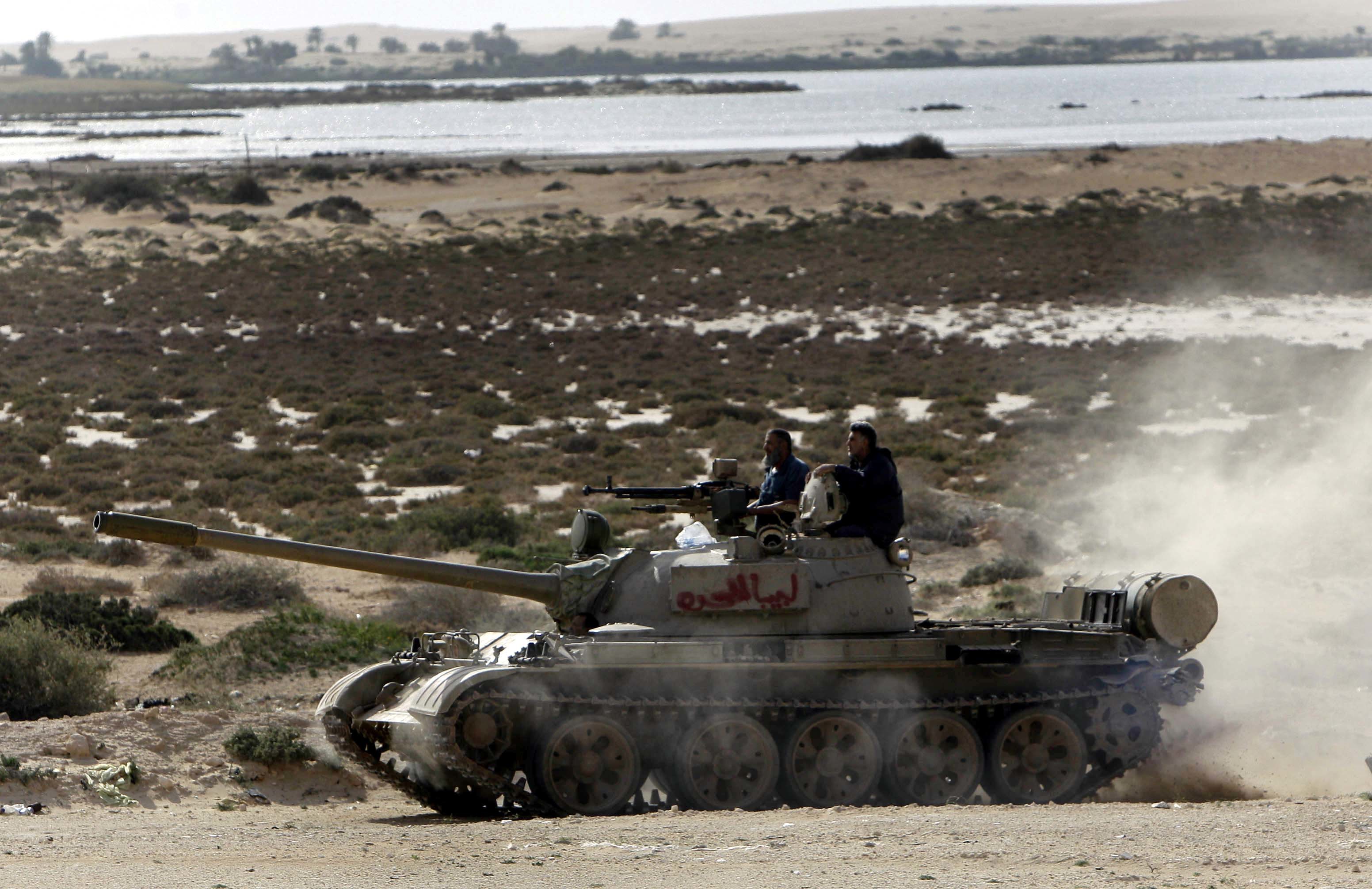 Πνίγεται στο αίμα της η Λιβύη! Βομβαρδισμοί στη Ρας Λανούφ – Φόβοι για 50 νεκρούς στη Ζαουίγια