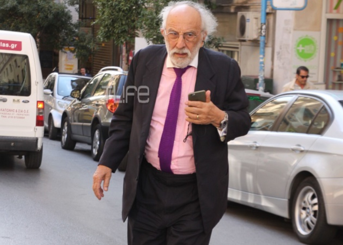 Πλήθος κόσμου στην κηδεία του εφοπλιστή Γιώργου Κουμάνταρου