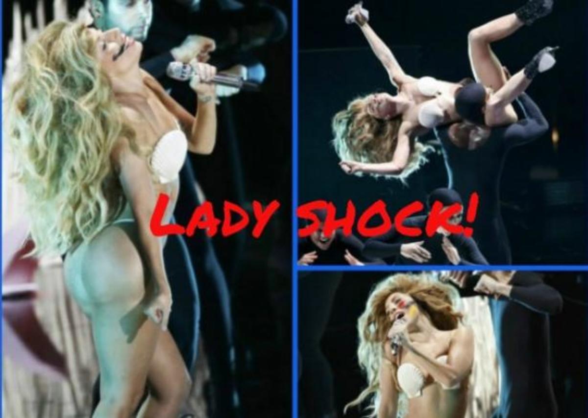 Ξέφυγε ΠΑΛΙ! Βγήκε με το στρινγκ στη σκηνή η Lady Gaga! Φωτογραφήθηκε με φαν της χωρίς να ντυθεί!