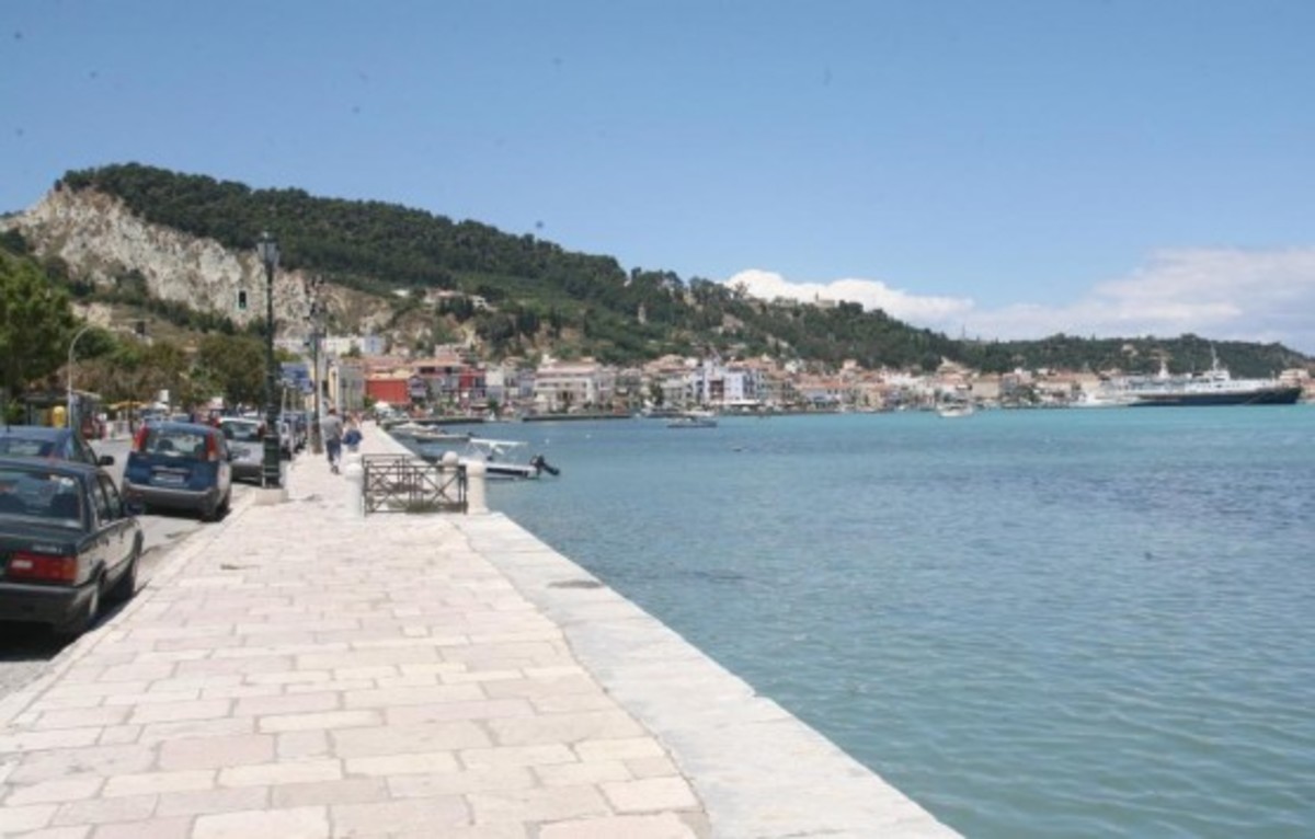 Επεισόδια στη Ζάκυνθο έξω από την εκκλησία μεταξύ Χρυσής Αυγής και ΠΑΜΕ