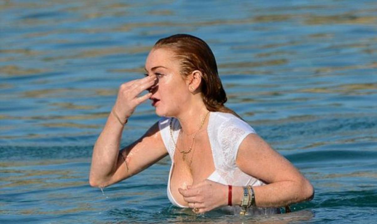 Lindsay Lohan: Τρέλανε την Μύκονο – Nέες φωτογραφίες!