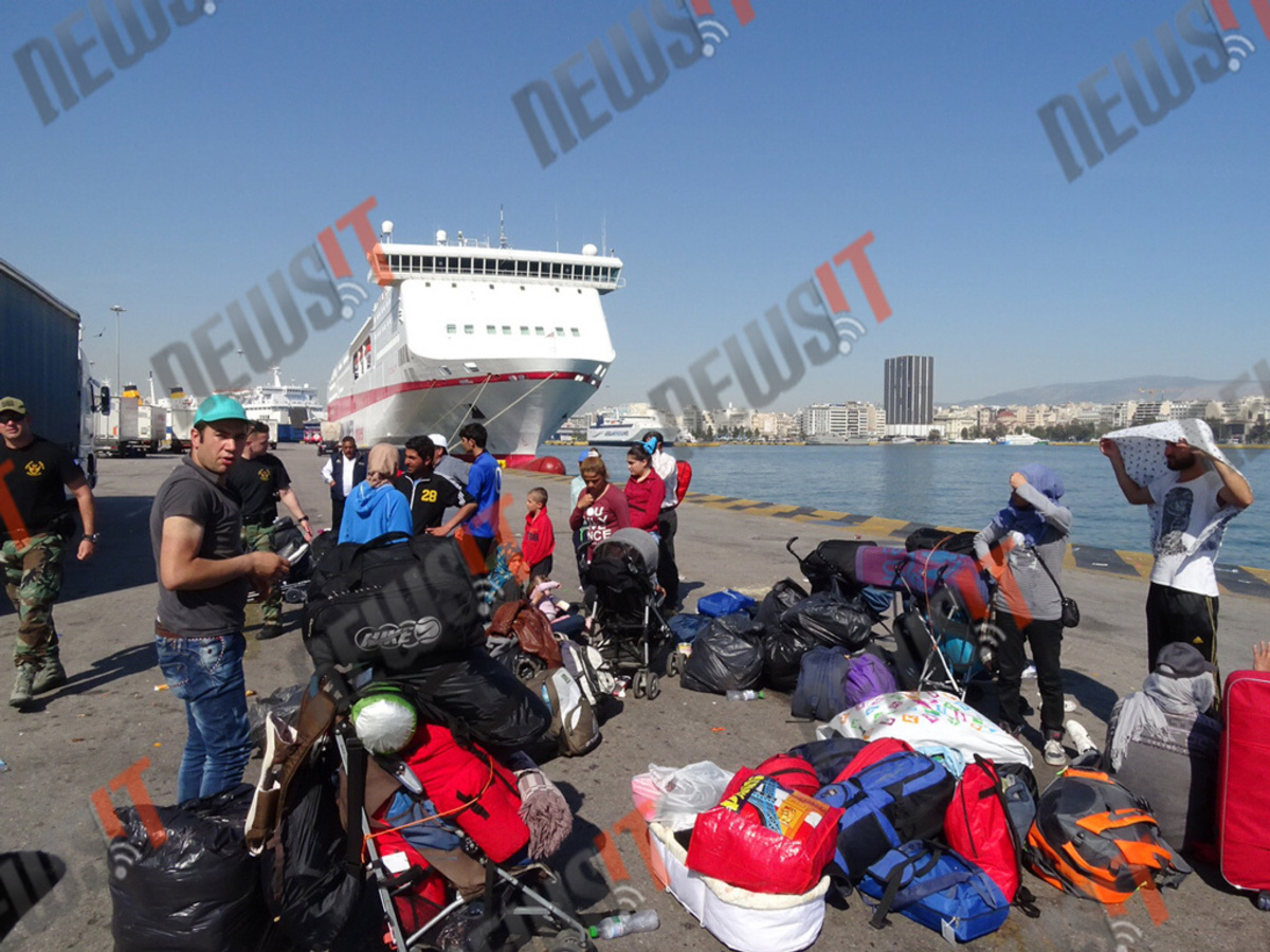 Πειραιάς: Πρόσφυγες καταγγέλουν ότι τους χώρισαν από τα παιδιά τους!