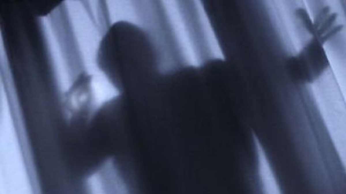 Ληστεία παρωδία… Tρομαγμένος ο ληστής πήγε και κλειδώθηκε στην τουαλέτα!