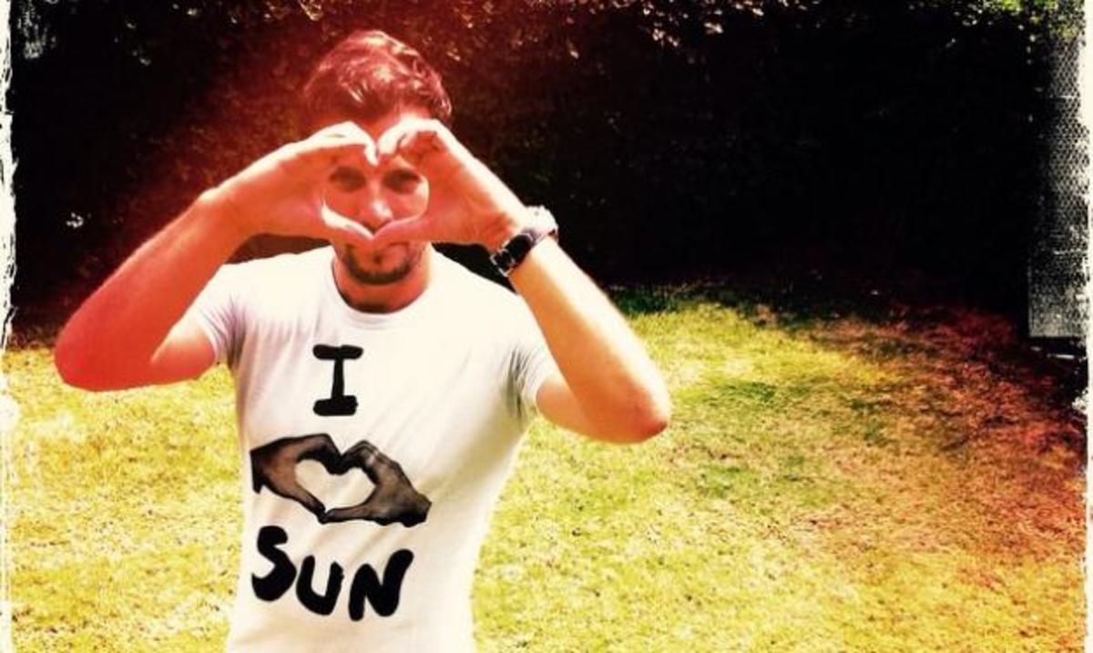 Η νέα ζωή του Λάμπη Λιβιεράτου μέσα από τον φωτογραφικό του φακό