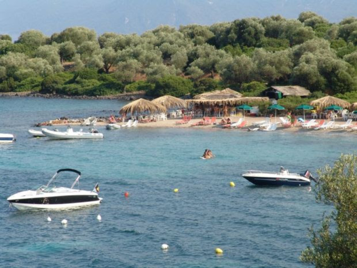 Φθιώτιδα: Λαχτάρησαν δυο ζευγάρια στα Λιχαδονήσια
