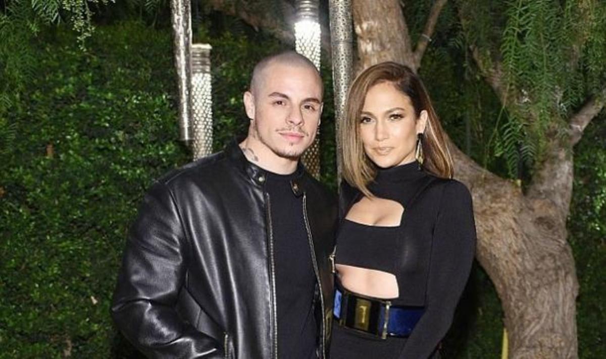 Jennifer Lopez: Σέξι εμφάνιση έχοντας στο πλευρό της τον σύντροφό της!