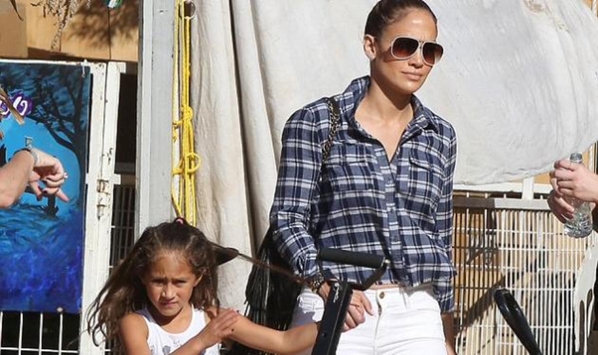 Jennifer Lopez: Έτσι πέρασε την ημέρα με τα δίδυμά της!