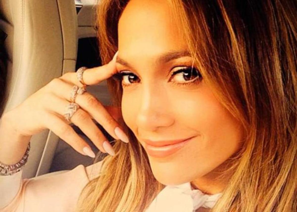 Jennifer Lopez: Δείτε το στολισμένο σπίτι της!