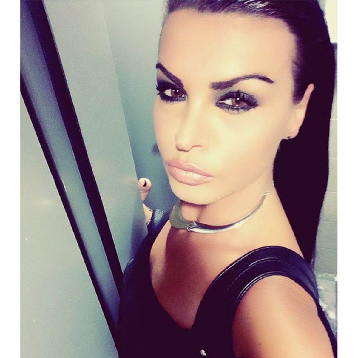 H Νίνα Λοτσάρη τολμά! Μας δείχνει το πρόσωπό της φορώντας μάσκα ομορφιάς! Φωτό