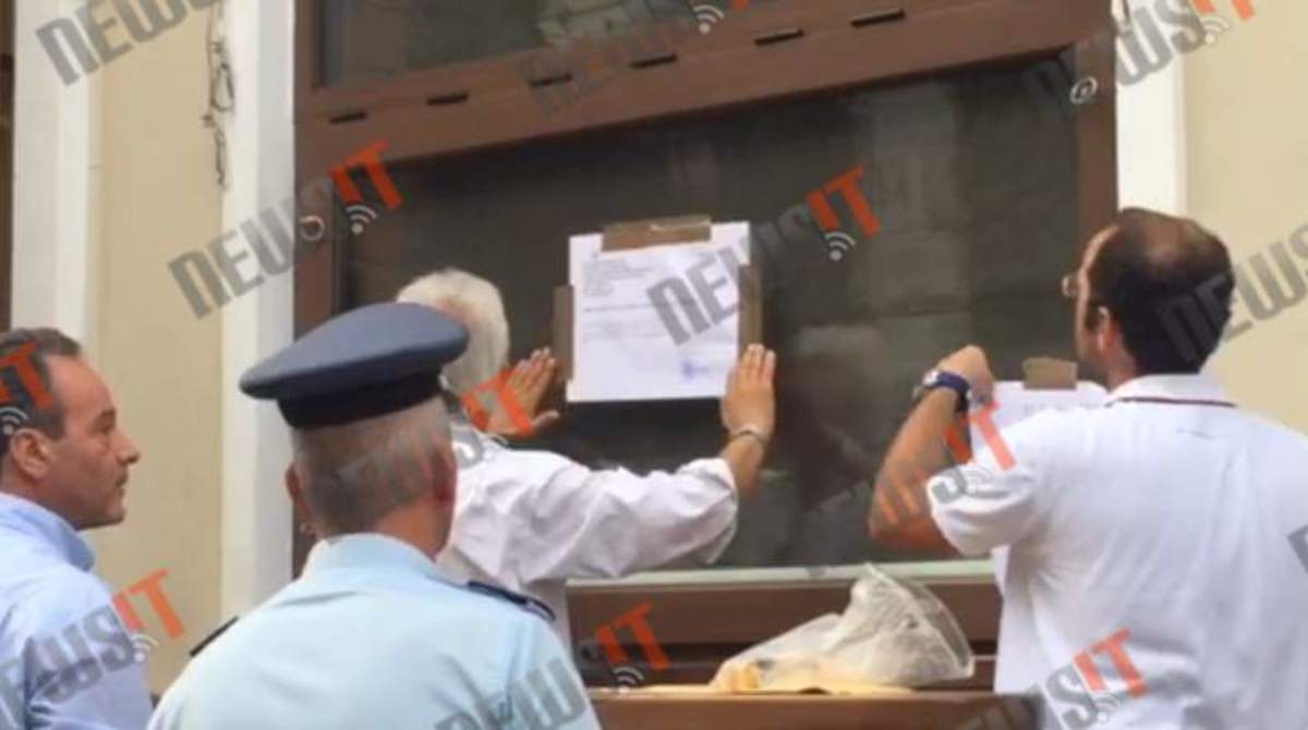 Κηφισιά: Λουκέτο σε μαγαζί