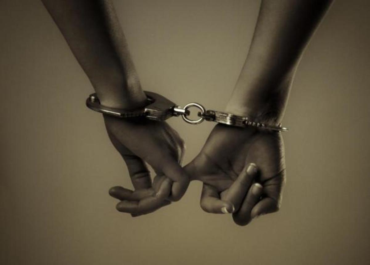 Μήπως είσαι κολλημένη πάνω στο σύντροφό σου;