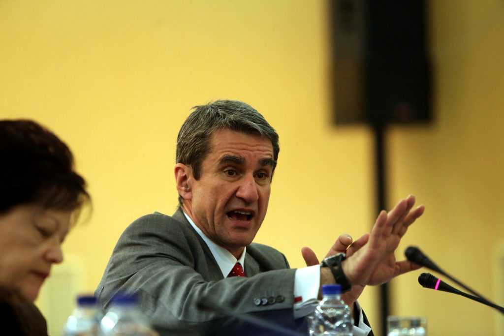 Μειώνονται έως και 50% τα θέματα της Τράπεζας Θεμάτων