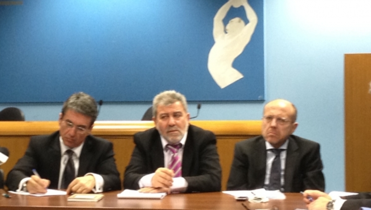 Ενδο-υπουργικό γαλάζιο χτύπημα κατά Λοβέρδου!