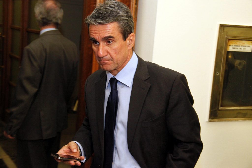 Λοβέρδος: Επιπόλαιη η συζήτηση για αλλαγή ηγεσίας του ΠΑΣΟΚ