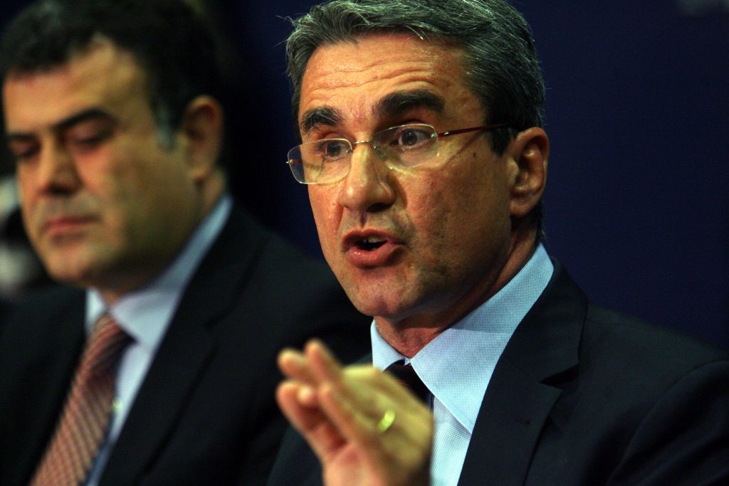 Λοβέρδος προς διοικητές: μην εγκαταλείψετε ασθενείς λόγω κρίσης