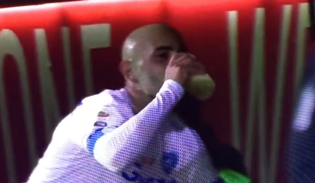 Απίστευτος Ιταλός ποδοσφαιριστής! Πανηγύρισε γκολ, πίνοντας μπύρα (VIDEO)
