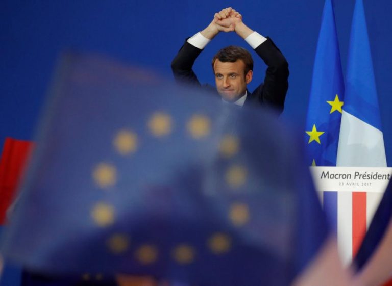 Εκλογές Γαλλία: Γιούνκερ, Μέρκελ και Σουλτς ψηφίζουν Μακρόν