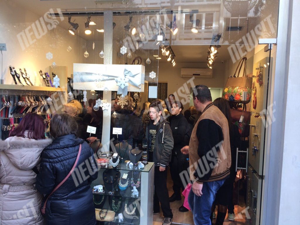 Κυριακή με λιακάδα και… ψώνια! “Βούλιαξε” το κέντρο της Αθήνας! (ΦΩΤΟ, ΒΙΝΤΕΟ)