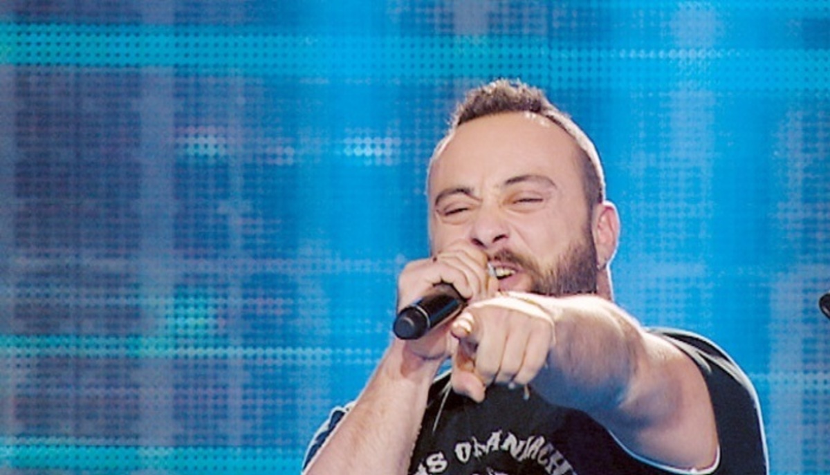 Θυμάστε τον Στέλιο Μαγαλιό από το The Voice; Δείτε τον στο πρώτο του βίντεο κλιπ