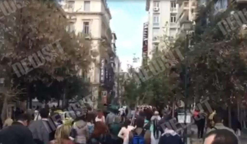 Ανοικτά τα καταστήματα