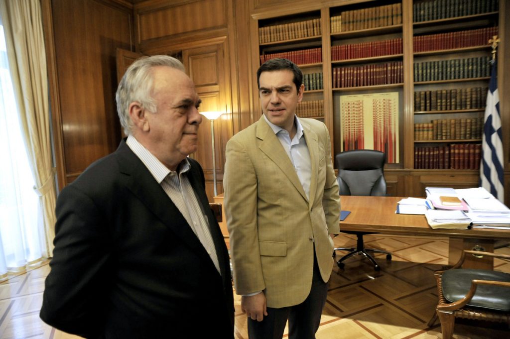 H Aθήνα περιμένει νέες προτάσεις από τους Θεσμούς – Ο Τσίπρας ετοιμάζεται για νέο γύρο τηλεφωνικών επαφών