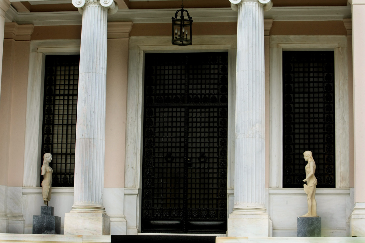 Το Μαξίμου διαρρέει τη λίστα των μεταρρυθμίσεων – Τι όνομα ζητά η Αθήνα για τη νέα συμφωνία – Τα πρώτα κοστολογημένα μέτρα