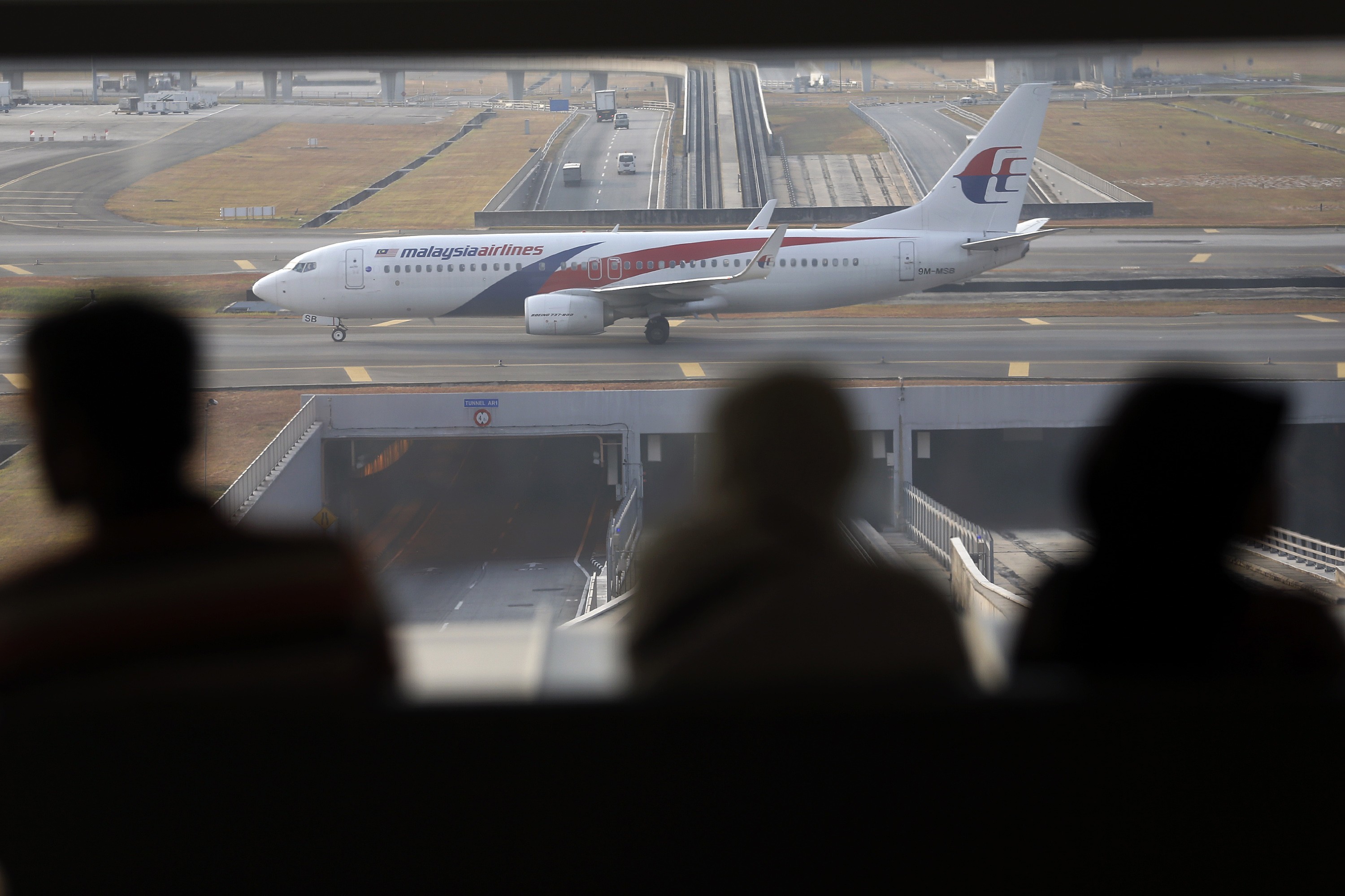 Μυστήριο χωρίς τέλος: Αρνείται η Μαλαισία πως εντόπισε στίγμα του Boeing της Malaysian Airlines στα Στενά της Μάλακα! Πέμπτη μέρα των ερευνών