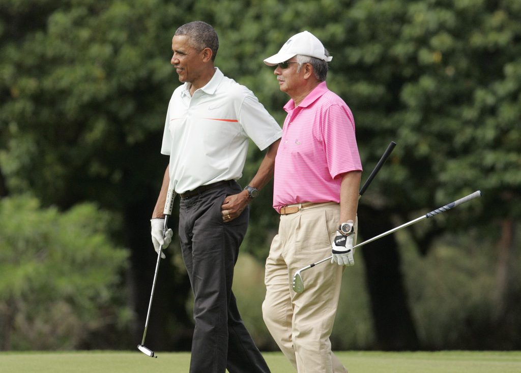 Η Μαλαισία “πνίγεται” και ο πρωθυπουργός της παίζει… γκολφ με τον Ομπάμα! (ΦΩΤΟ)