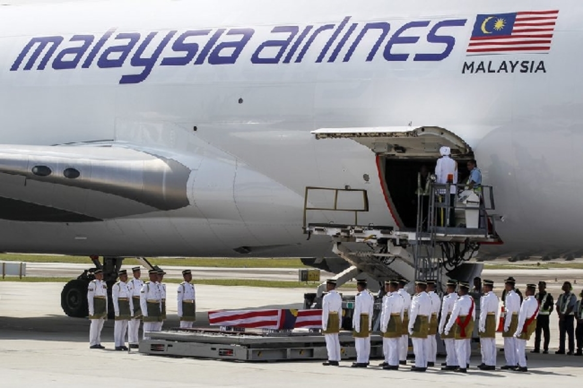 Μαρτύριο δίχως τέλος για τους συγγενείς θυμάτων της πτήσης MH-17 της Malaysia Airlines