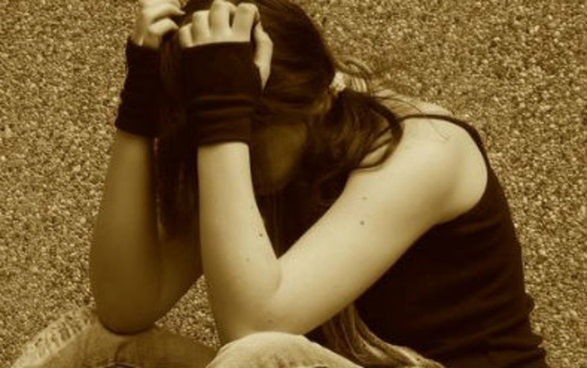 Φθιώτιδα: Τρεις κουκουλοφόροι εναντίον μιας γυναίκας!