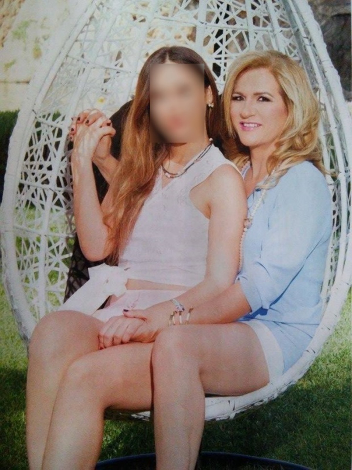 Δείτε πόσο μοιάζει στη μητέρα της η κούκλα κόρη της Μπέσυς Μάλφα!