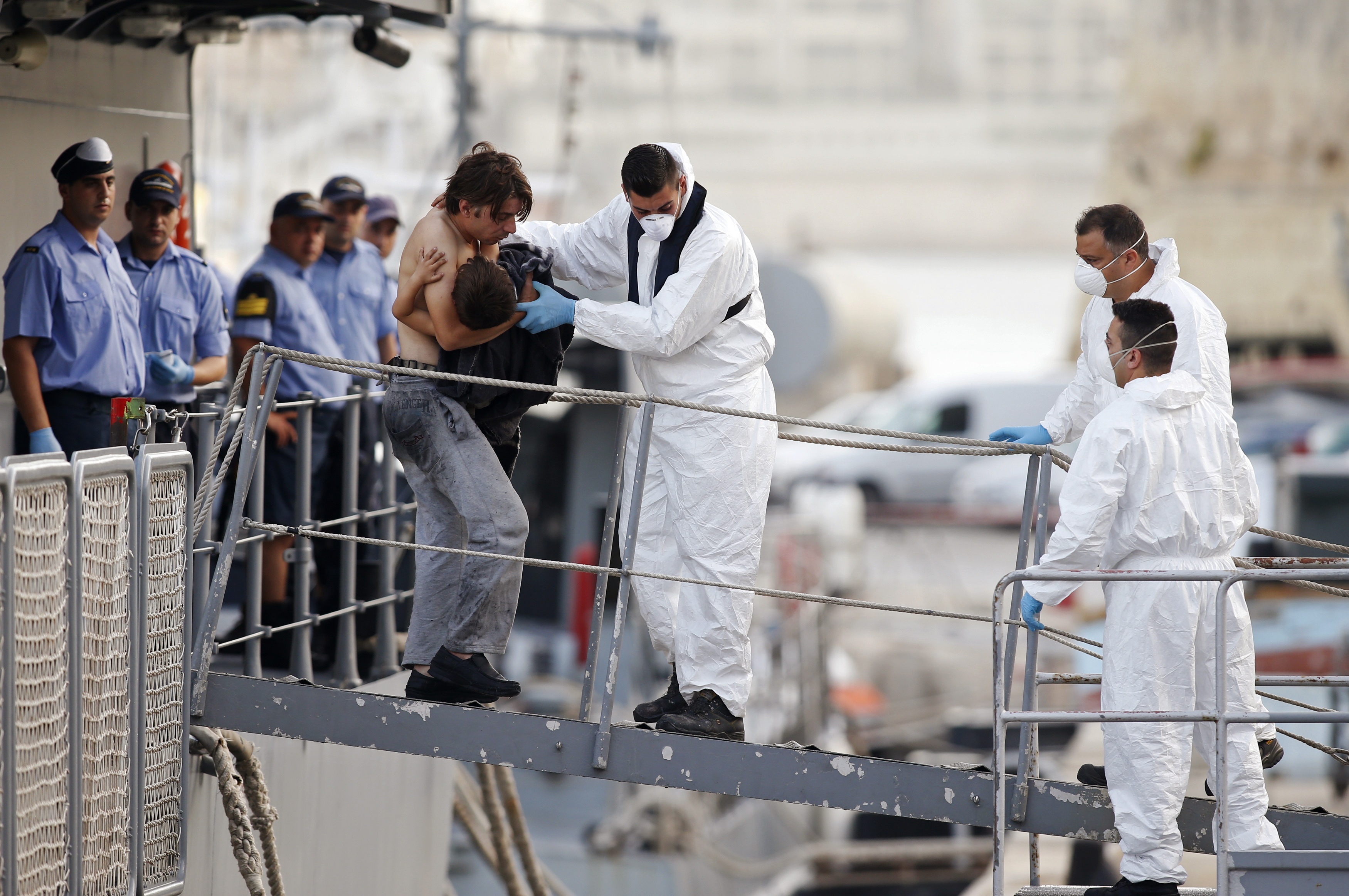 Ακόμα και τους 200 μπορεί να φτάσουν οι νεκροί στο δεύτερο ναυάγιο στη Λαμπεντούζα