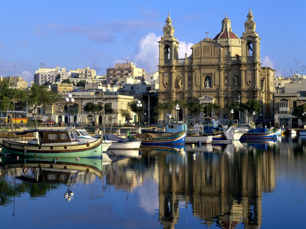 Του πρόσφεραν σεξ για να ξεπληρώσουν τα χρεή τους