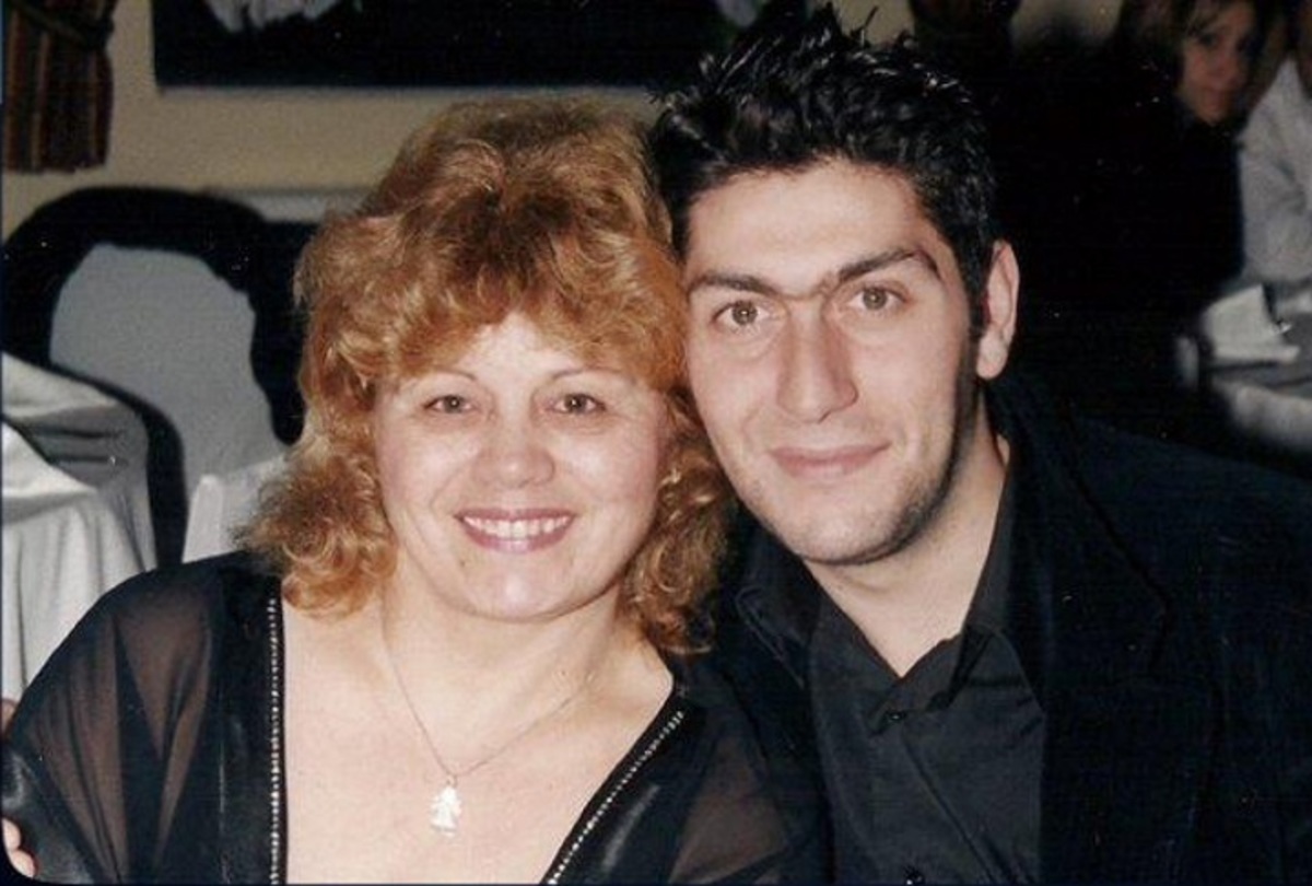 Ραγίζουν καρδιές τα λόγια της μάνας του Αλέξανδρου! «Δεν με άφησαν να τον θάψω με τα χέρια μου…»