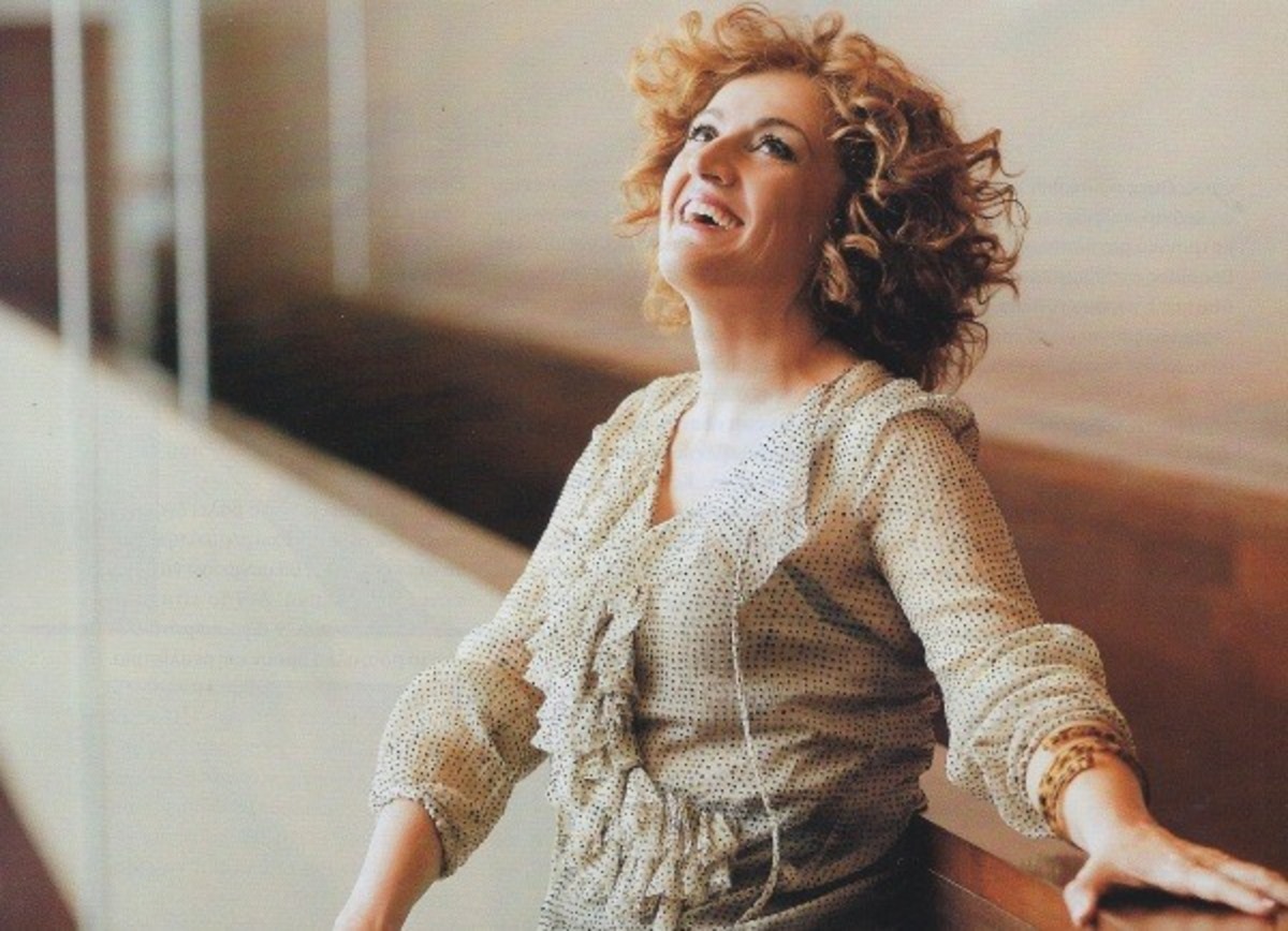 Η Υρώ Μανέ μιλάει για τα …εγκλήματα της τηλεόρασης