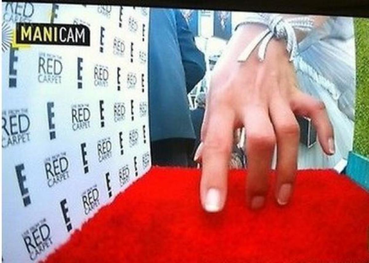 Νέα beauty τρέλα: Η mani cam που τοποθετήθηκε στα Emmy εδικά για κοντινά στα νύχια!