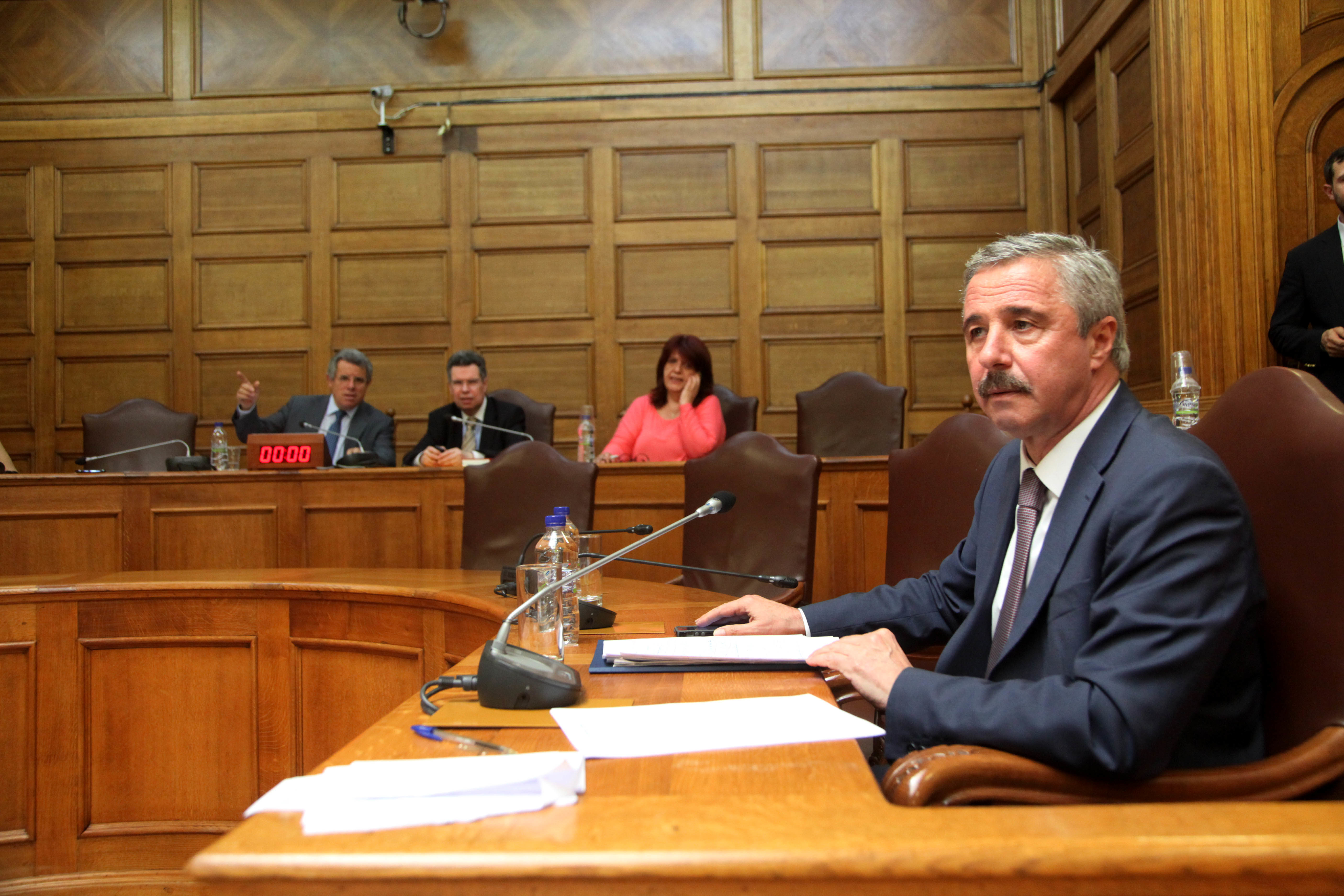 Οι 10 δεσμεύσεις του ΥΠΕΚΑ για τη μικρή ΔΕΗ