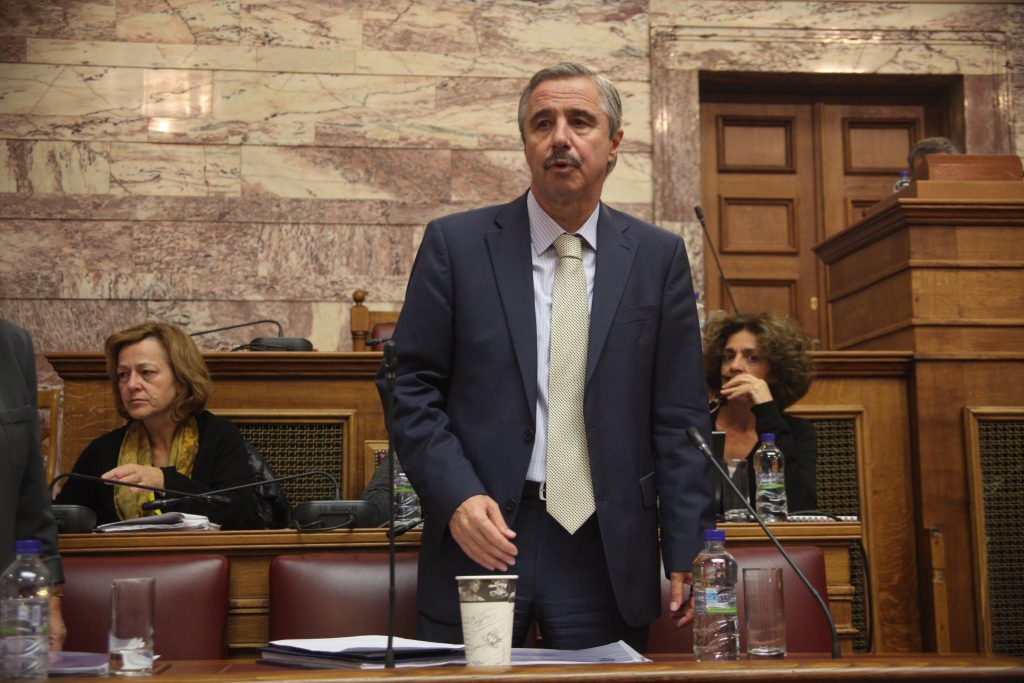 “Πράσινο φως” από το ΥΠΕΚΑ για εννέα αιολικά πάρκα στις Κυκλάδες