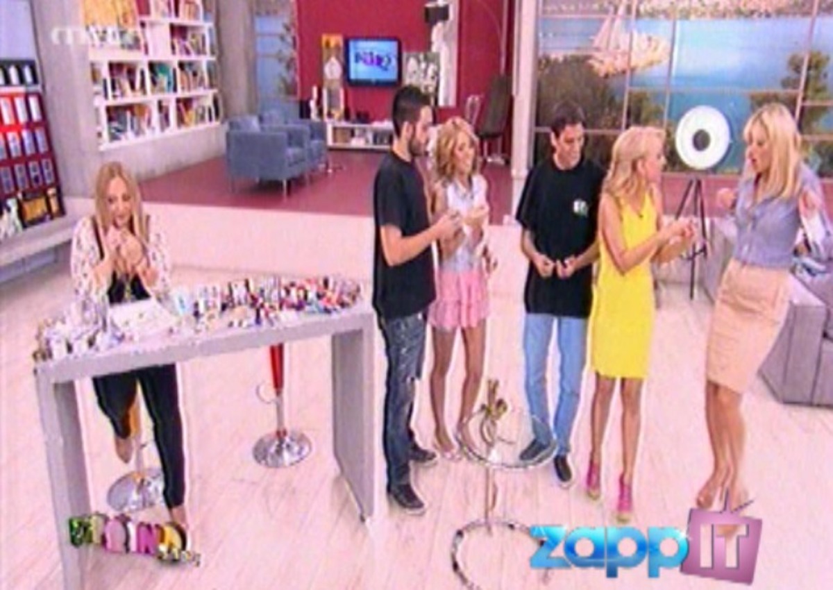 Έκαναν μανικιούρ με δέρμα φιδιού! Η τρομάρα της Φαίης όταν τα φίδια ξέφυγαν!